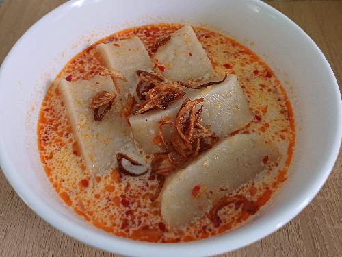 Hidden Pempek Delights in Cilacap's Narrow Alleys