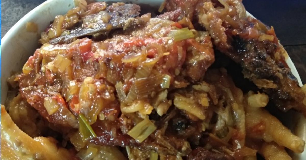 Rasa Autentik Pempek & Tekwan Bet: Kenangan yang Menggigit di Jantung Cilacap
